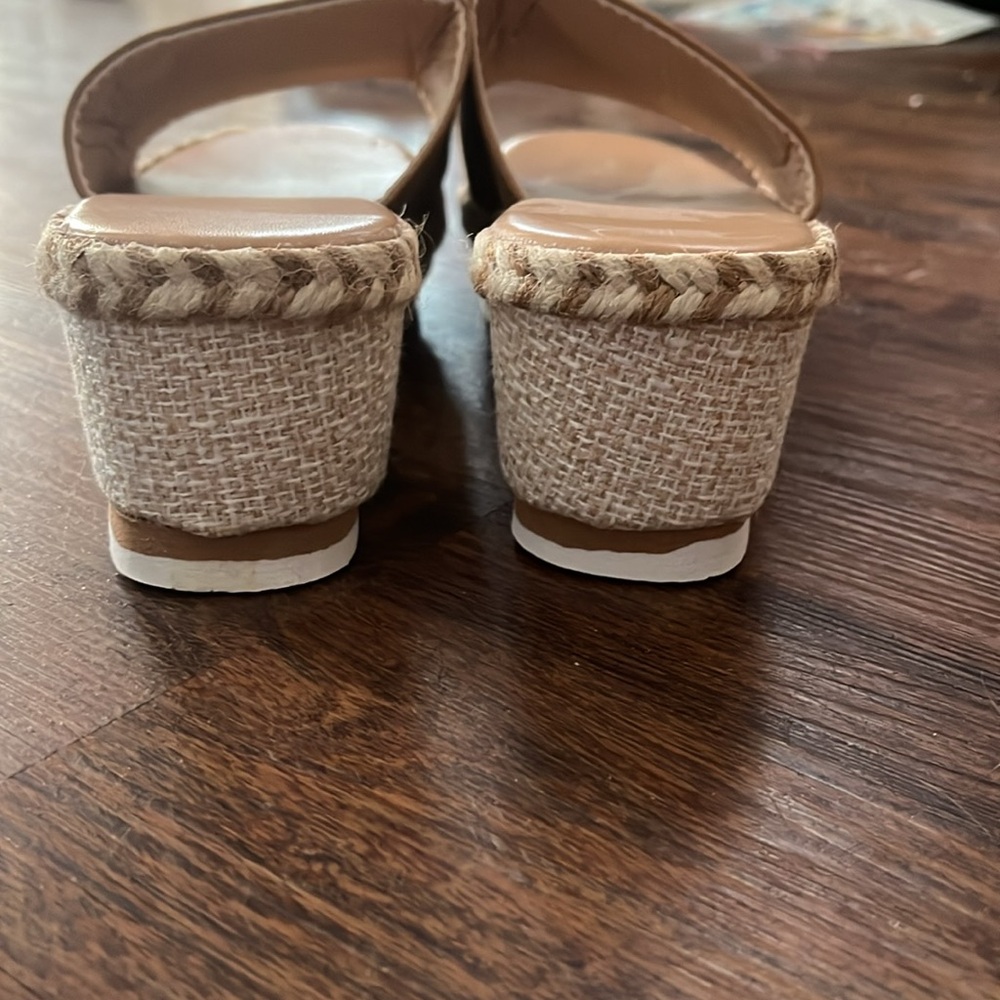 NWOT sandals - Picture 5 of 6